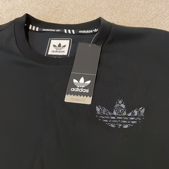 Adidas Tshirt, sz small - Picture 2 of 4